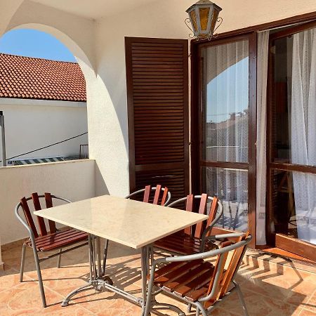 Apartments Mari Pržno Zewnętrze zdjęcie