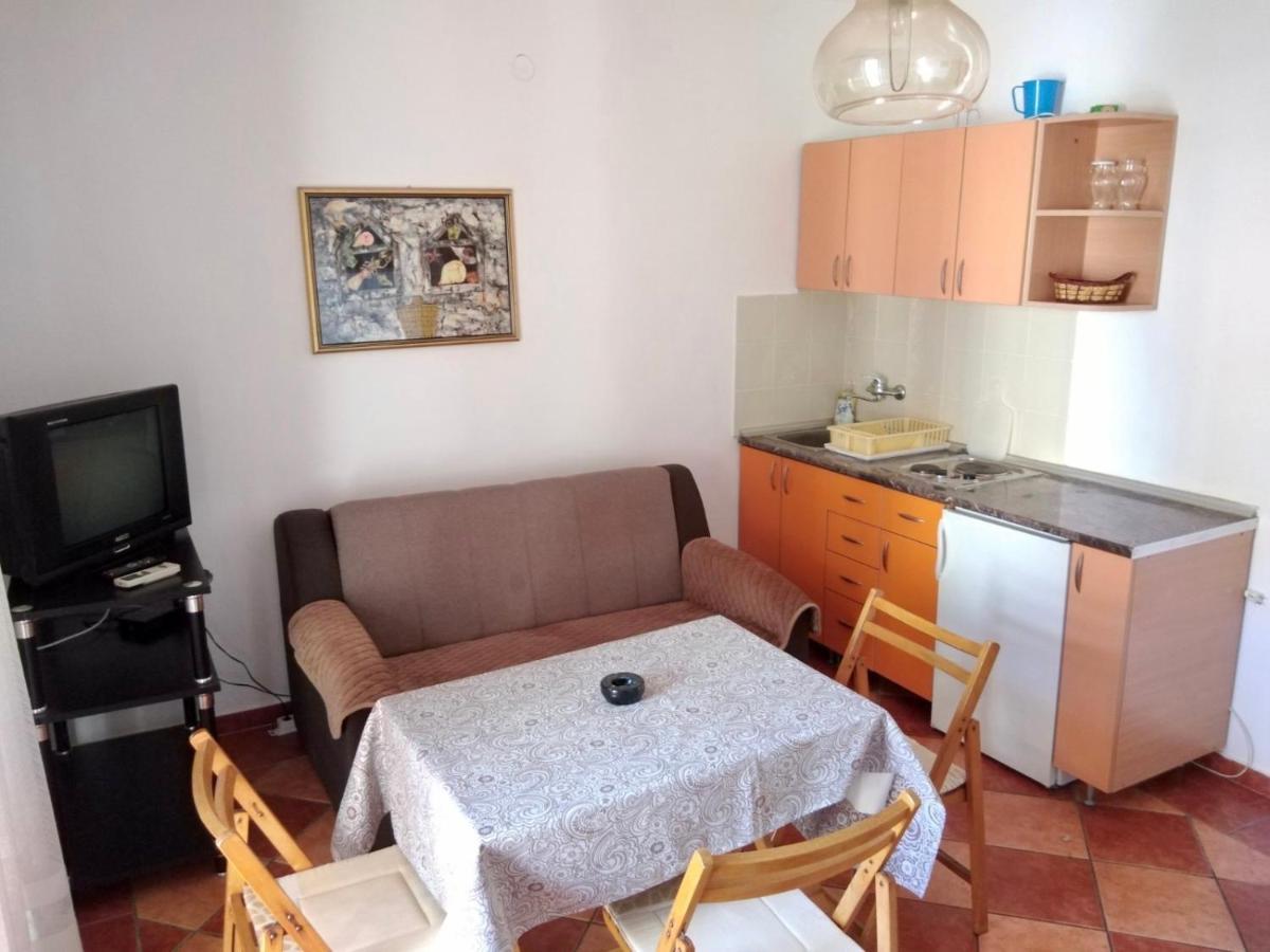 Apartments Mari Pržno Zewnętrze zdjęcie