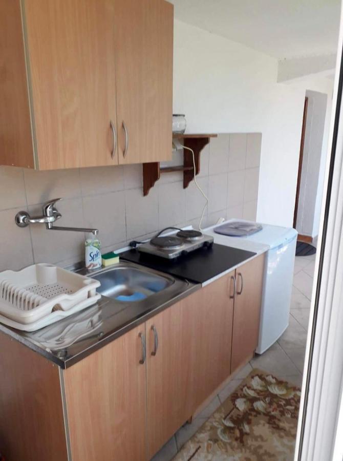 Apartments Mari Pržno Zewnętrze zdjęcie